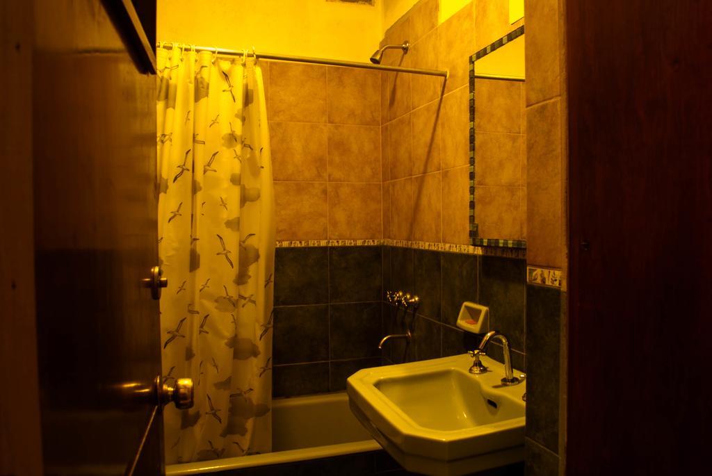 Loica Hostel Puerto Madryn Eksteriør bilde