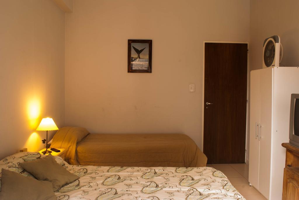 Loica Hostel Puerto Madryn Eksteriør bilde
