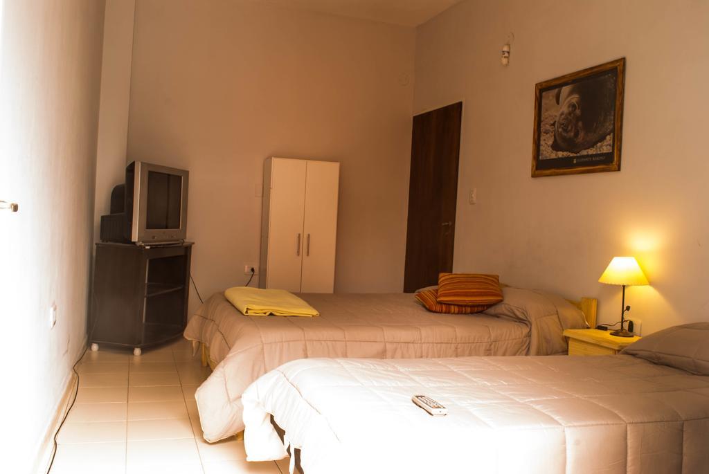 Loica Hostel Puerto Madryn Eksteriør bilde